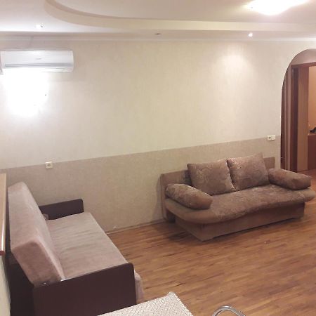 Appartment Near M. 23 Serpnya Харків Екстер'єр фото