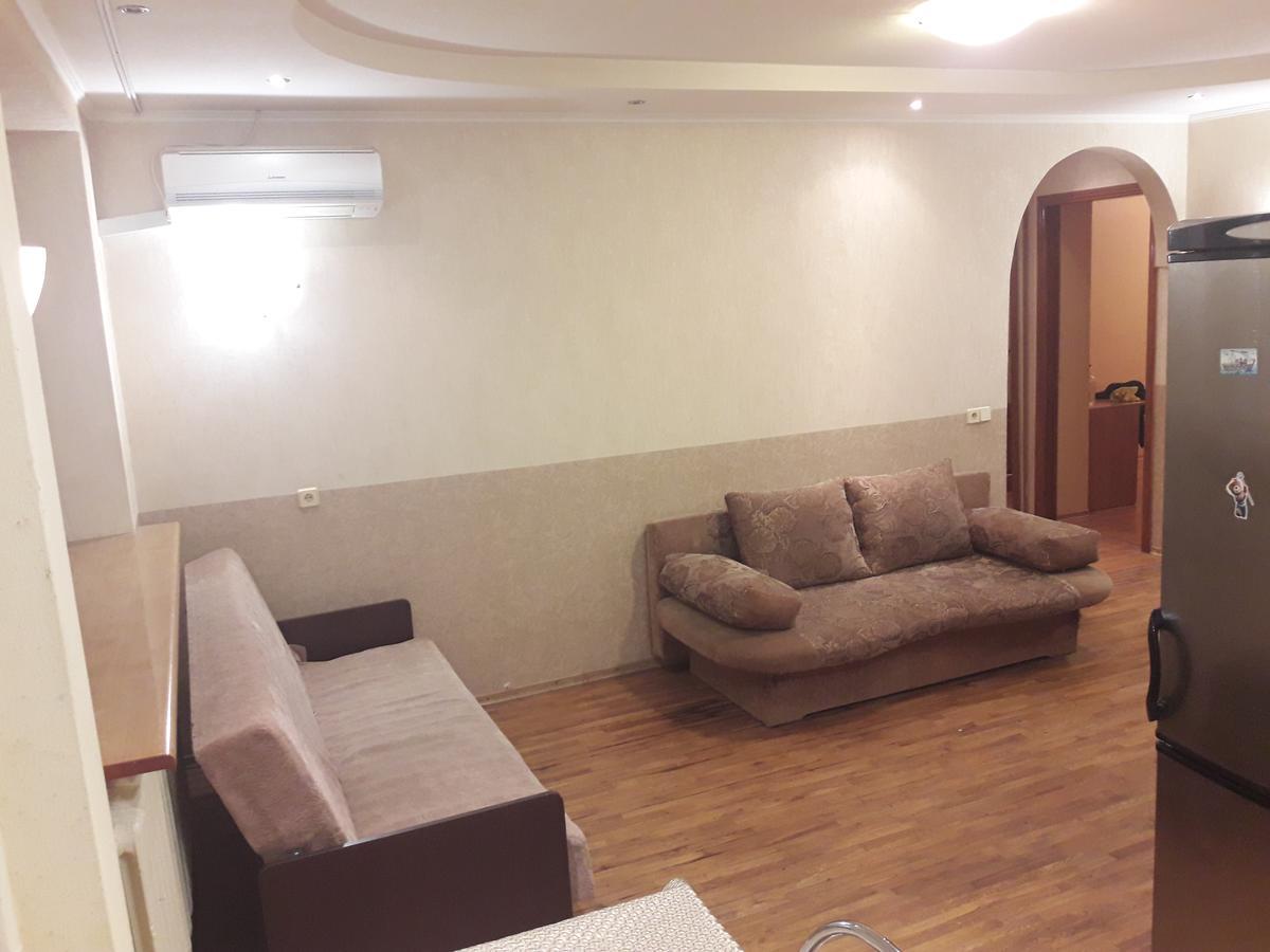 Appartment Near M. 23 Serpnya Харків Екстер'єр фото